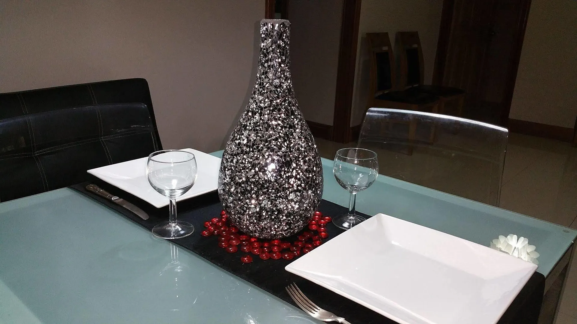 Modern London Decor Guest Apartments Kingston